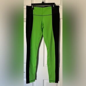 2013 Lululemon Wunder Under pant bonded stripe, green/black, size 8